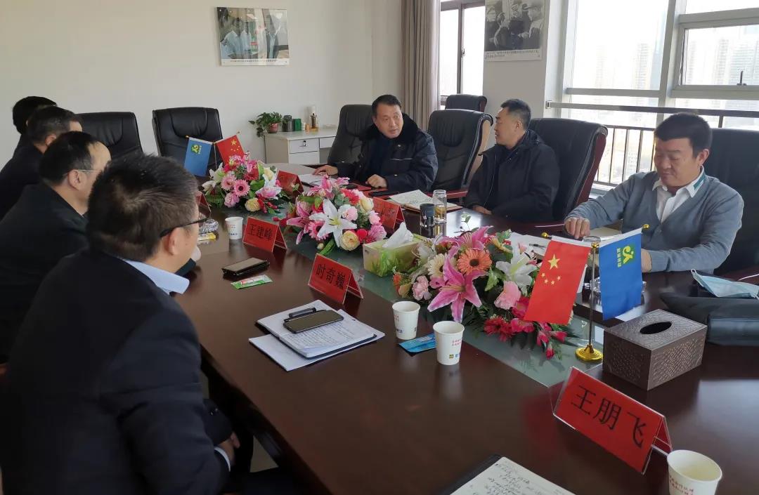 鄭州市城建局黨組成員、副局長王立新一行蒞臨新蒲建設(shè)集團(tuán)調(diào)研走訪