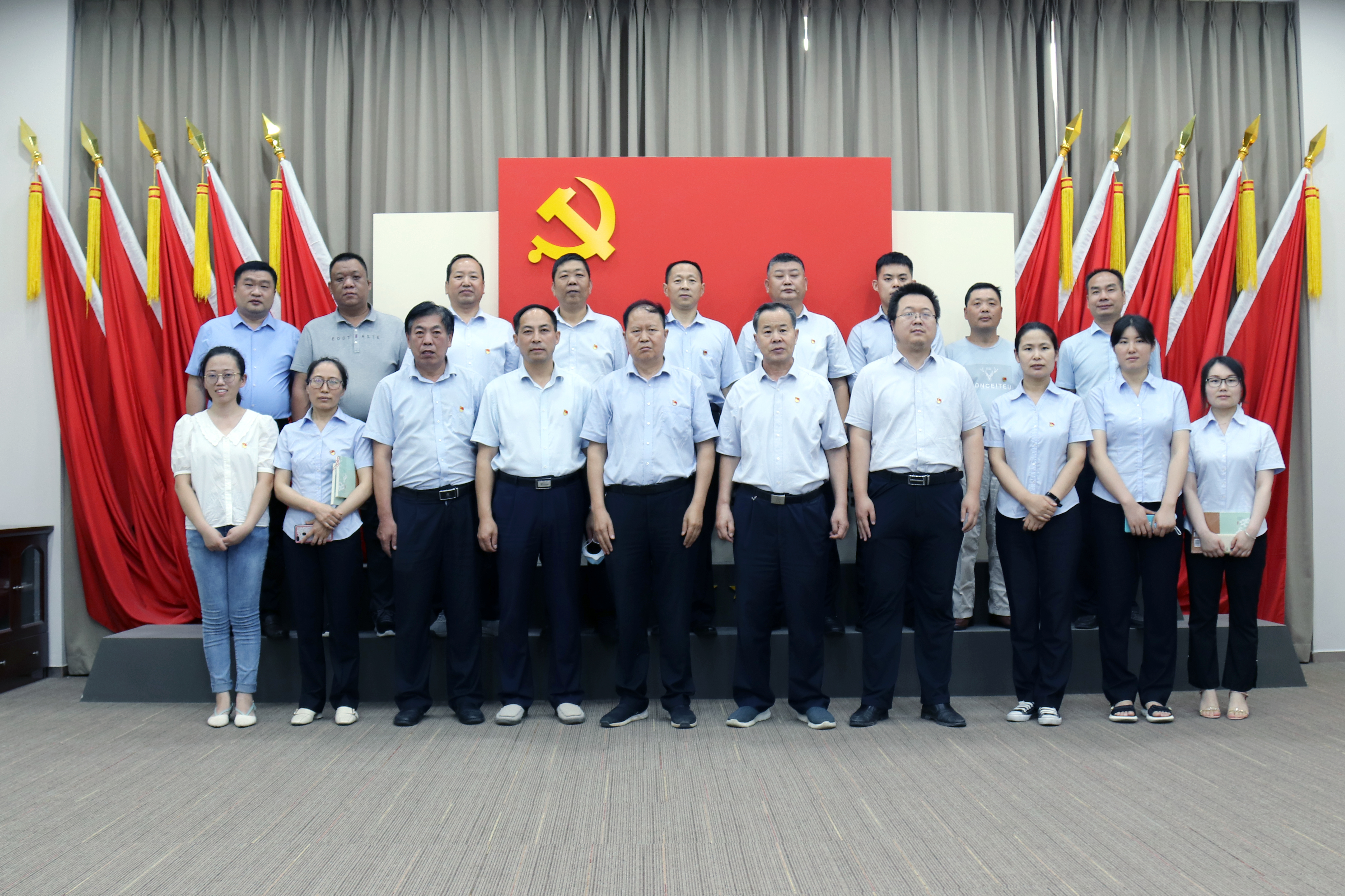 “新”向黨 “蒲”華章——新蒲建設(shè)集團(tuán)黨委開(kāi)展慶建黨百年主題黨日活動(dòng)